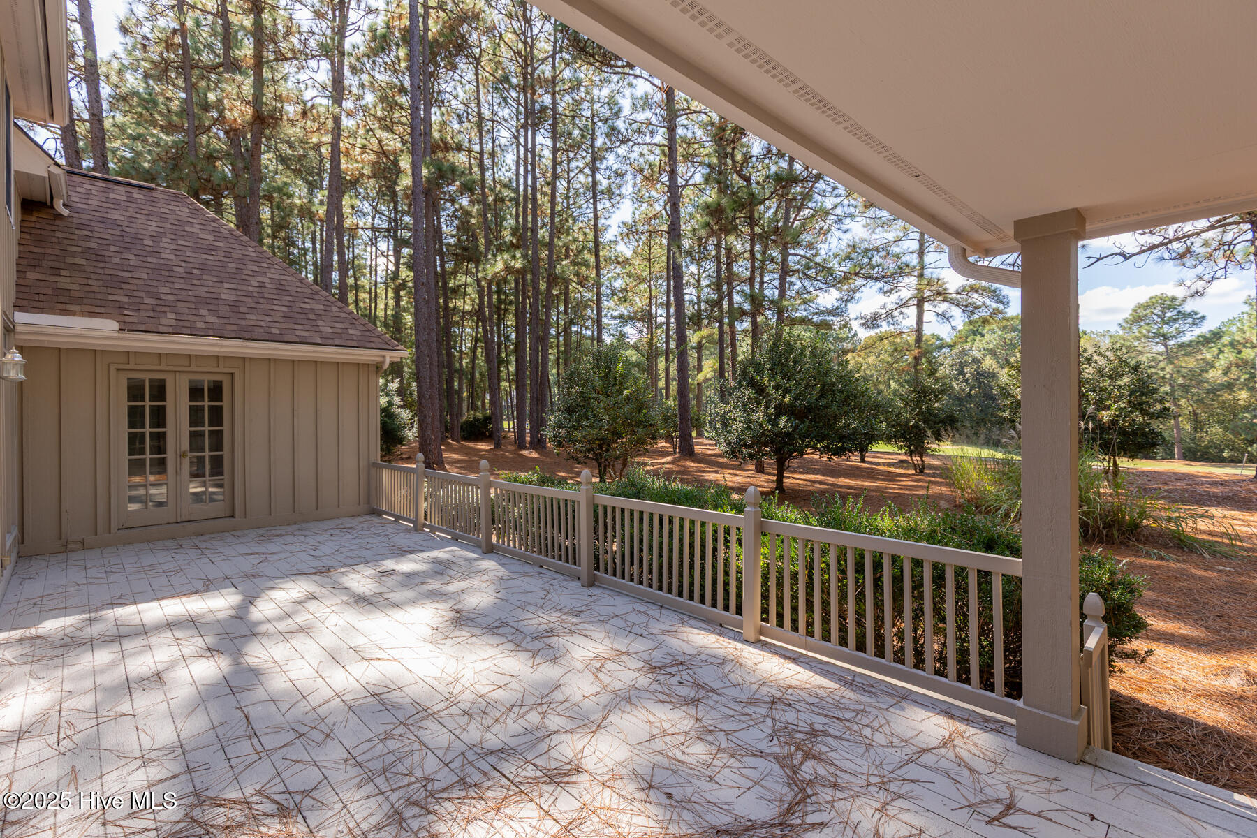 29 Edinburgh Lane Pinehurst, NC 28374 - Photo 28 of 37 back deck2