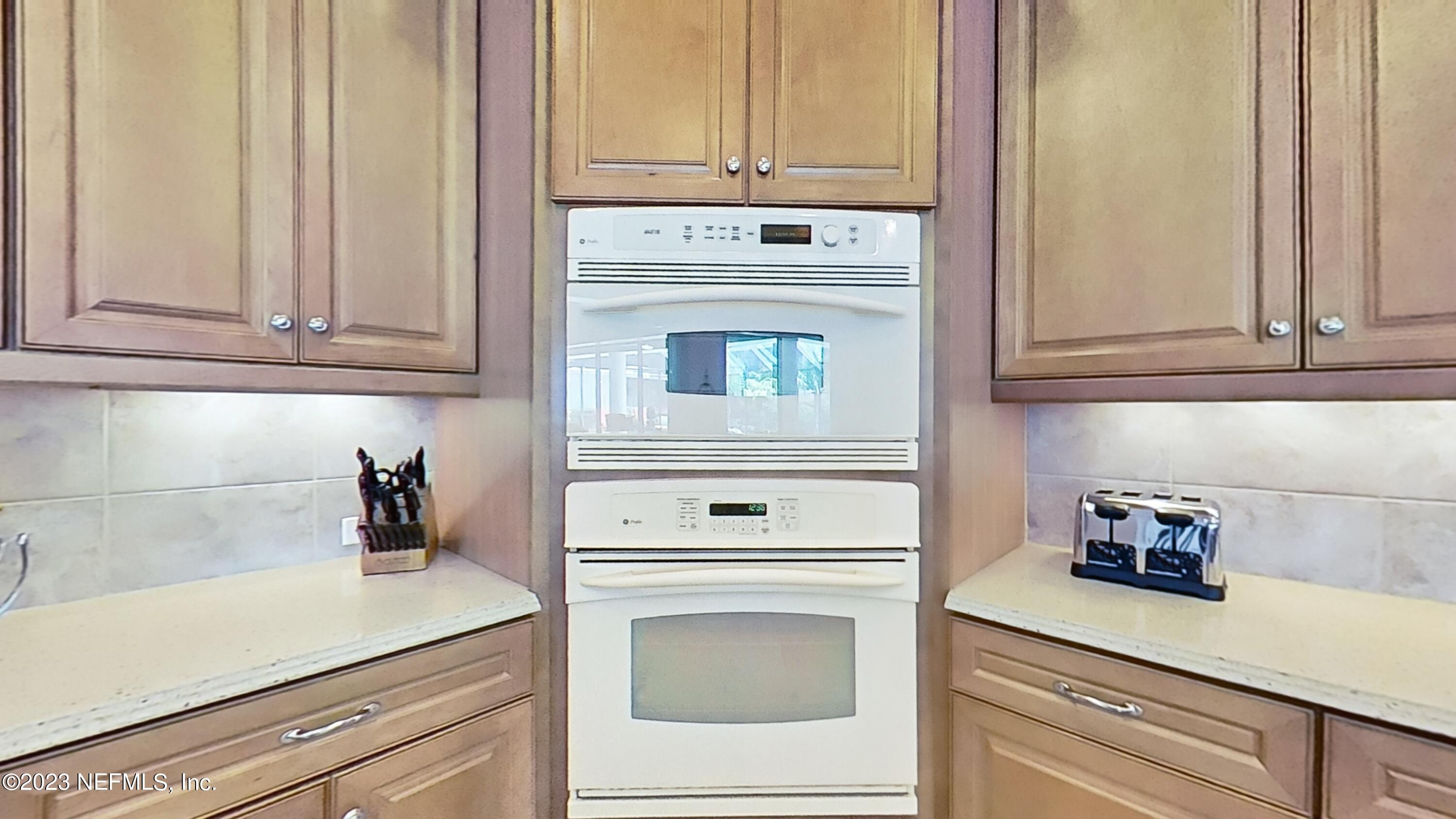 12304 Fort Caroline Road Jacksonville, FL 32225 - Photo 16 of 69 DESIGNER MAPLE WOOD CABINETS