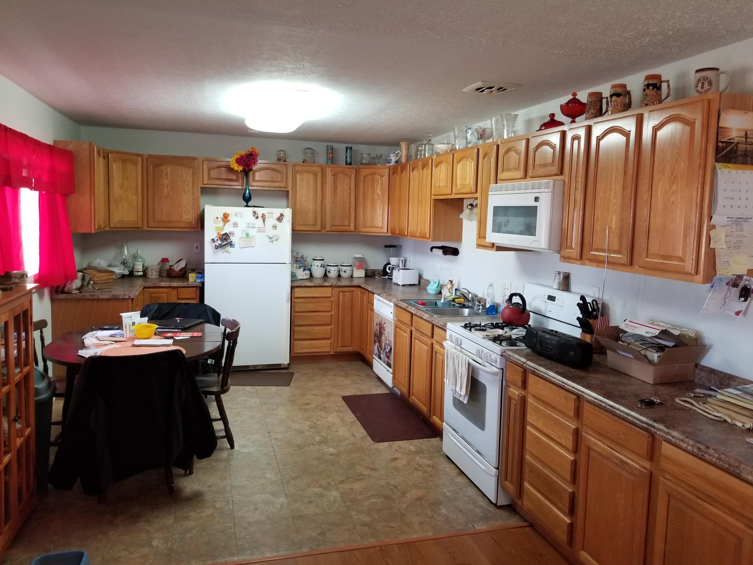 671 Ridgefield Road Newark, OH 43055 - Photo 3 of 17 Gallery Image 3