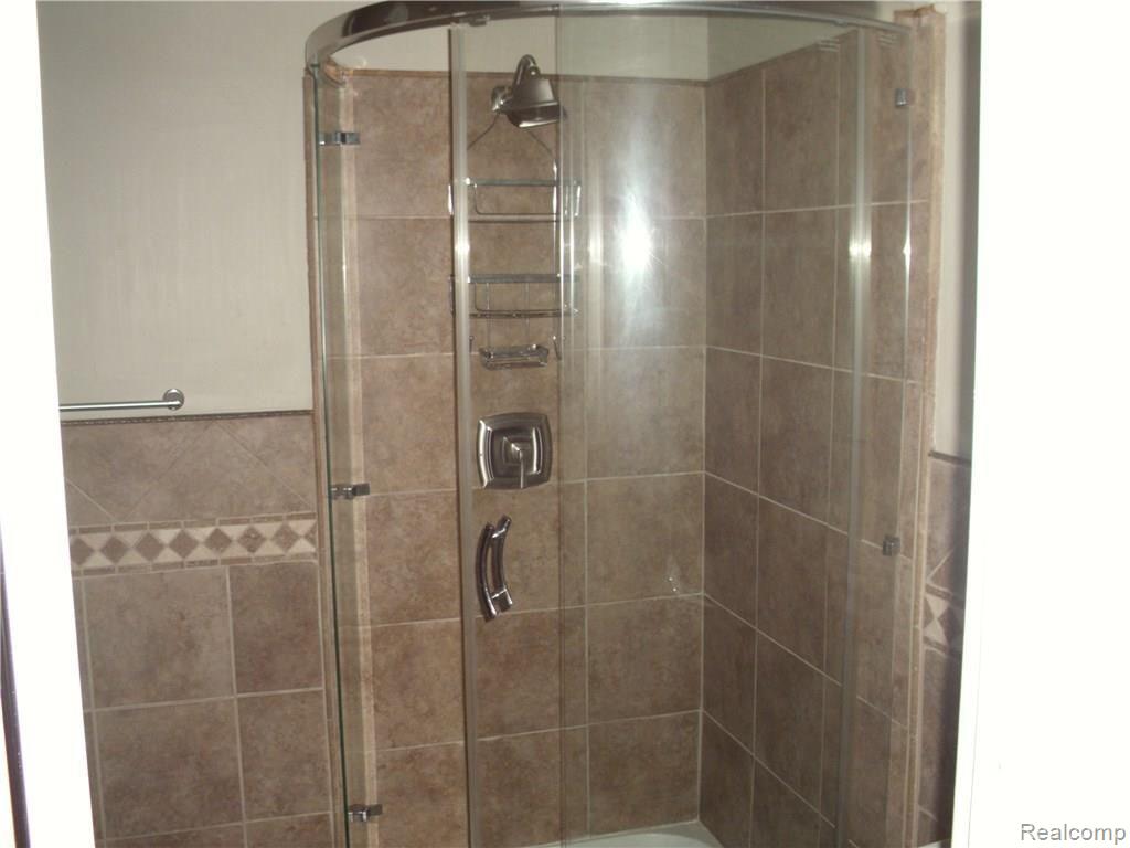 201 Barrington Road Bloomfield Hills, MI 48302 - Photo 34 of 37