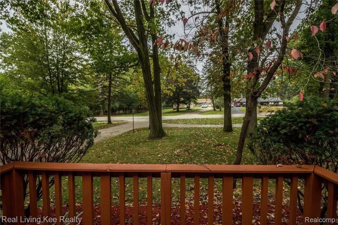 23940 Berg Road Southfield, MI 48033 - Photo 46 of 46 Exteriors-15_preview.jpeg