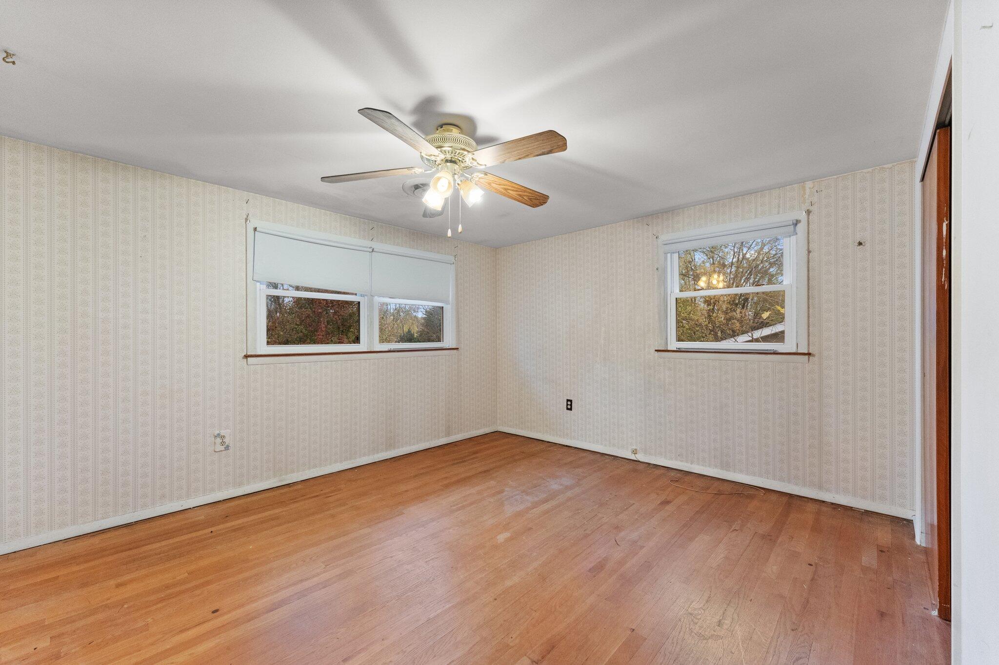 302 Pratt Street Crown Point, IN 46307 - Photo 14 of 37 2048x1365