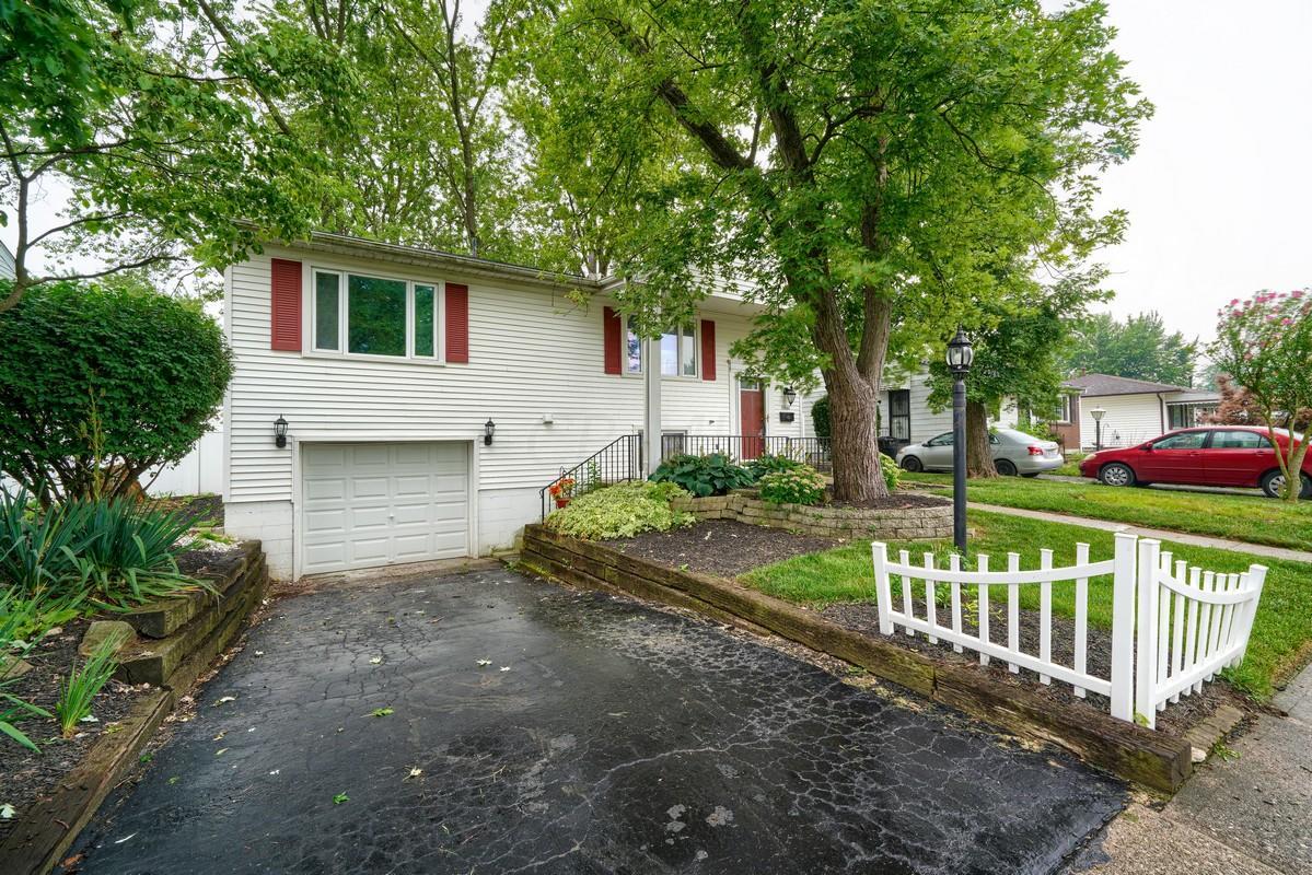 3846 Frazier Road East Columbus, OH 43207 - Photo 2 of 33