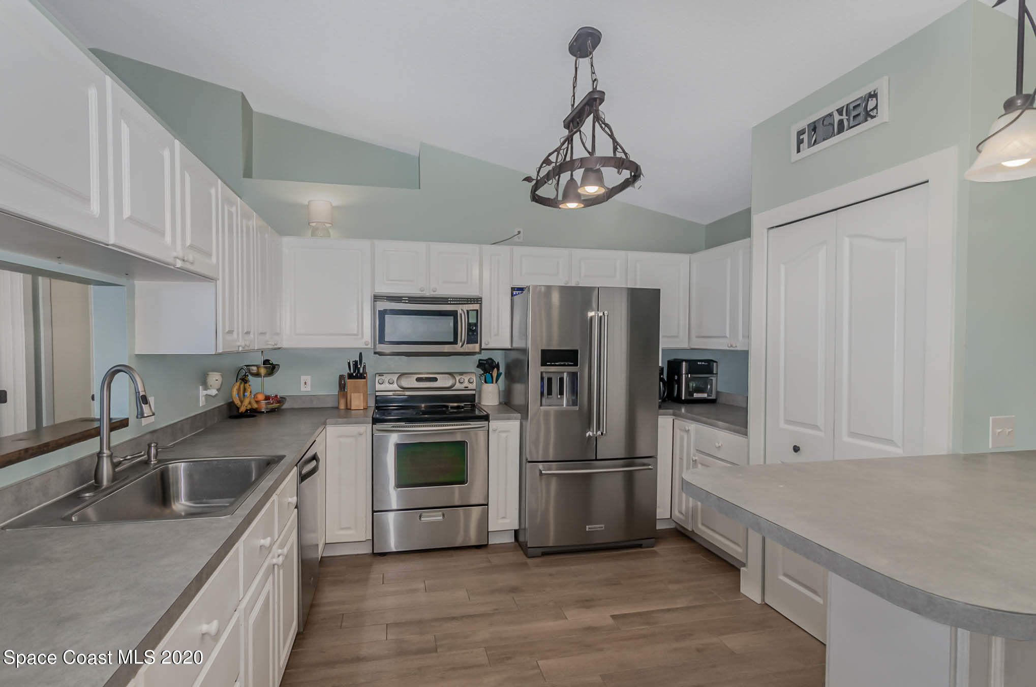6158 Dees Road Port St. John, FL 32927 - Photo 3 of 11 Large Kitchen