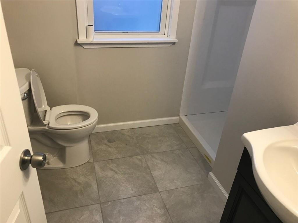 22 Ellers Street Pittsburgh, PA 15213 - Photo 3 of 13 Full Bath on First Floor