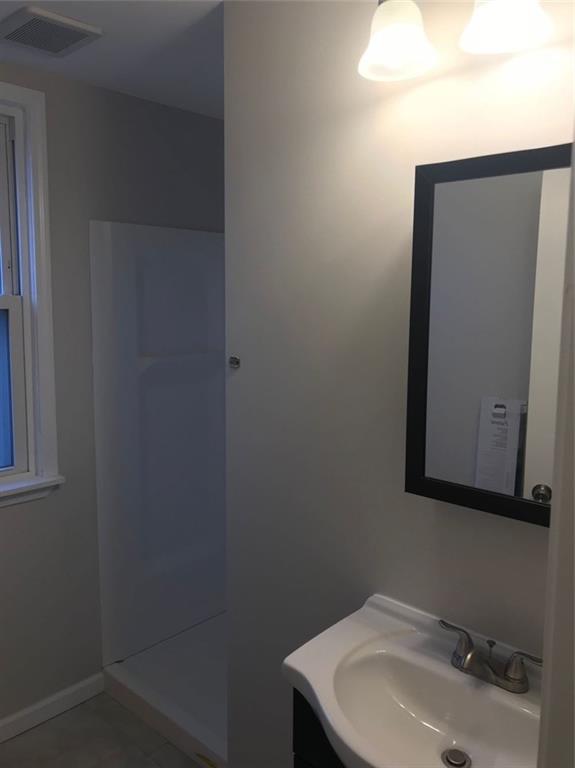 22 Ellers Street Pittsburgh, PA 15213 - Photo 4 of 13 Gallery Image 4