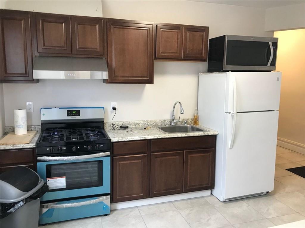 22 Ellers Street Pittsburgh, PA 15213 - Photo 6 of 13 Kitchen
