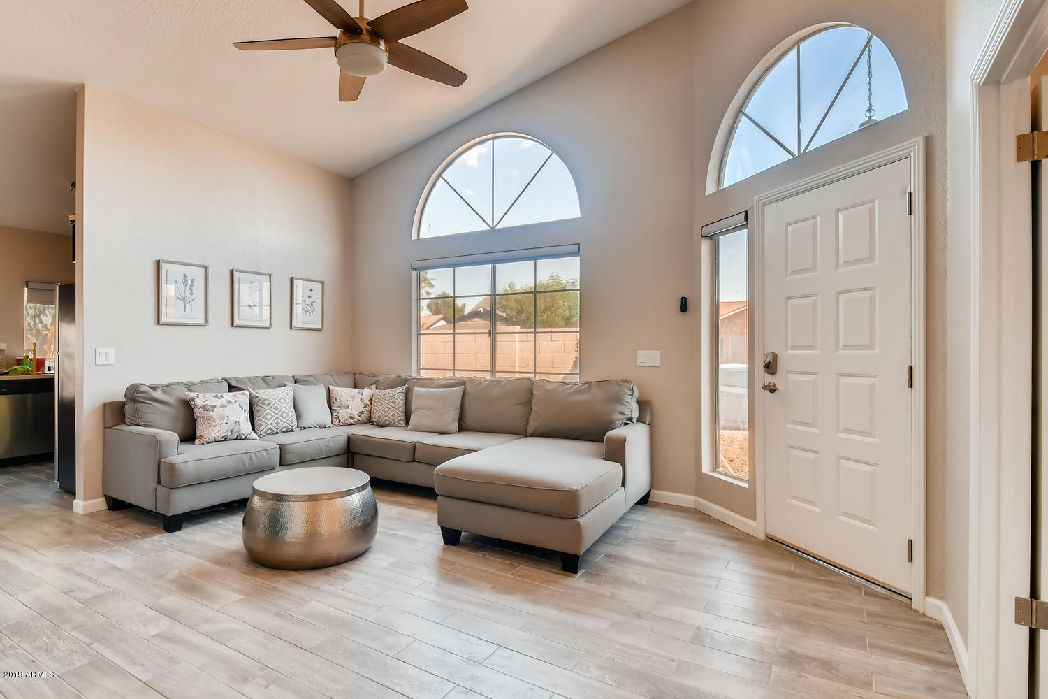 1764 East Carter Road Phoenix, AZ 85042 - Photo 2 of 10 1764 East Carter Road Phoenix-large-003-