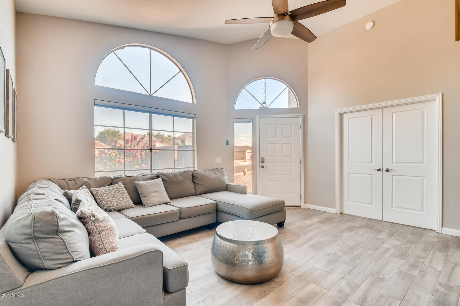 1764 East Carter Road Phoenix, AZ 85042 - Photo 3 of 10 1764 East Carter Road Phoenix-large-004-