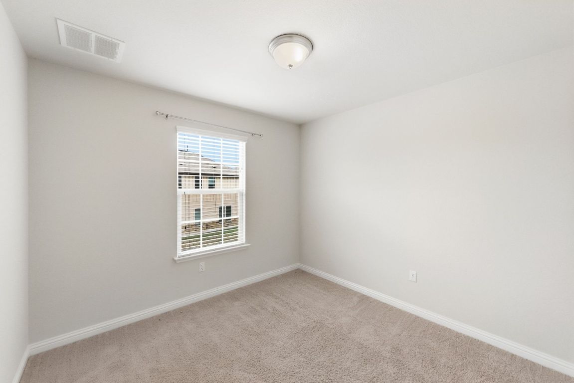 9415 Tanager Way Austin, TX 78748 - Photo 15 of 25 an empty room with a window