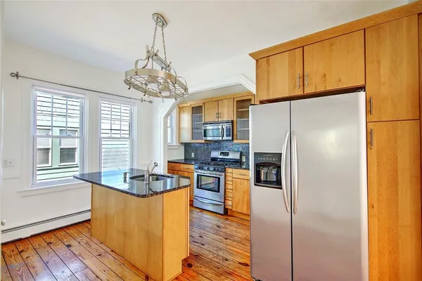 $3,100 | 91 4th Street, Providence, RI 02906