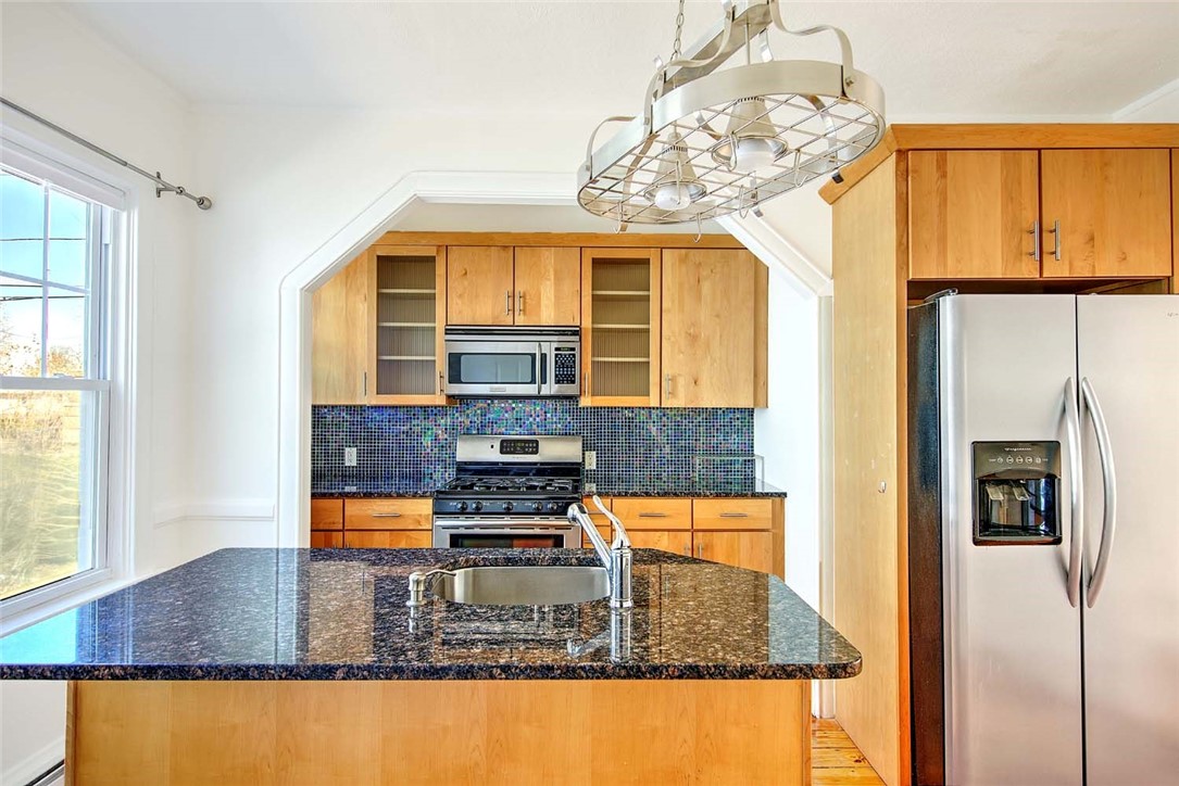 91 4th Street Providence, RI 02906 - Photo 14 of 26