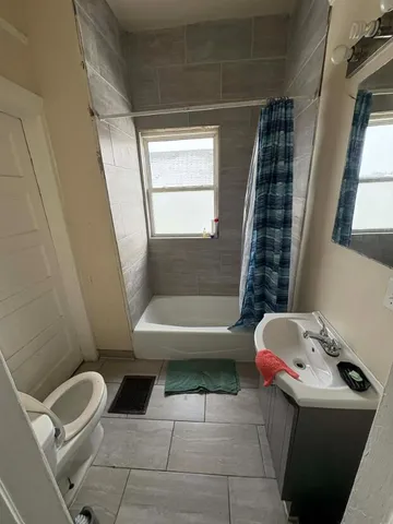 $115,999 | 1912 North 27th Street, Unit 1914, Milwaukee, WI 53208