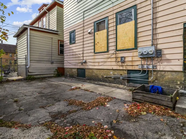 $115,999 | 1912 North 27th Street, Unit 1914, Milwaukee, WI 53208