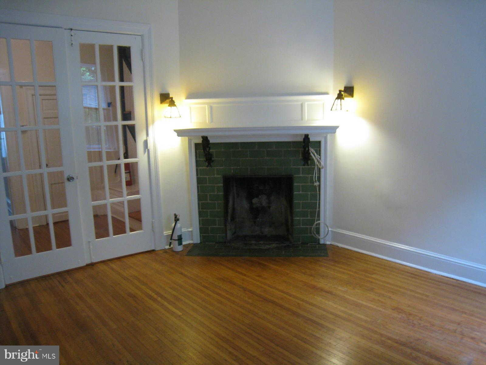 2035 Park Road Northwest Washington, DC 20010 - Photo 3 of 4 Living Room