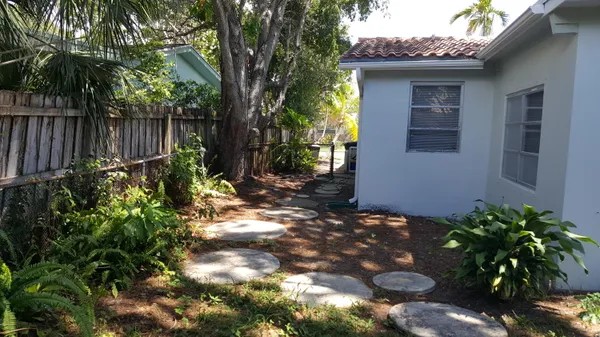 $3,200 | 1132 Southwest 3rd Street, Boca Raton, FL 33486