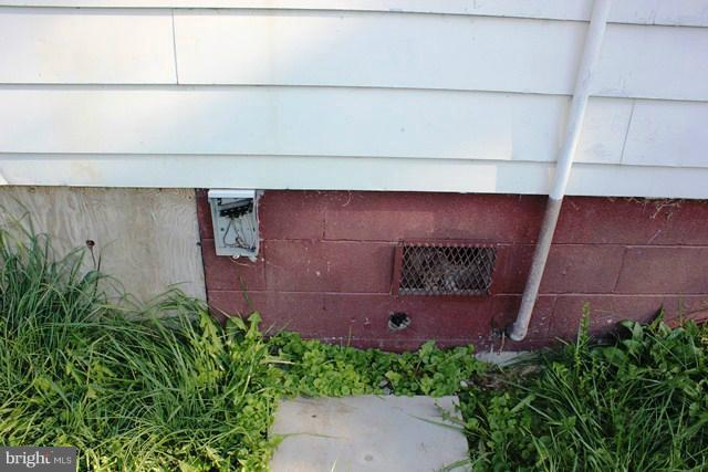 14711 Bottom Road Williamsport, MD 21795 - Photo 10 of 11 Missing A/C unit