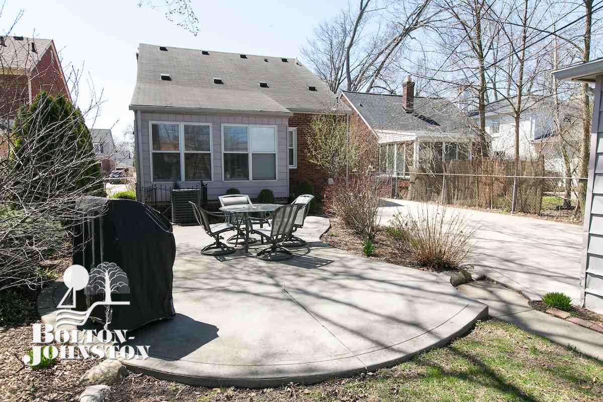 1616 Hampton Road Grosse Pointe Woods, MI 48236 - Photo 28 of 29