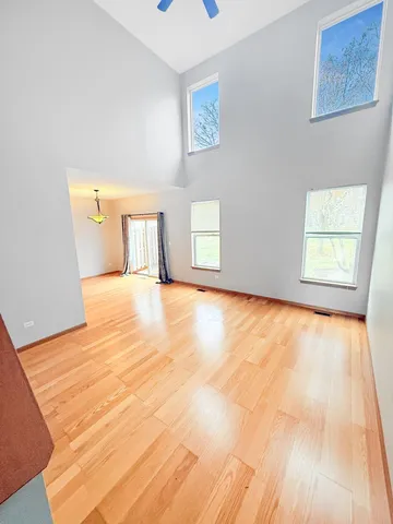 $2,500 | 1533 Keystone Court, Elgin, IL 60120