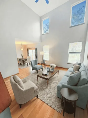 $2,500 | 1533 Keystone Court, Elgin, IL 60120