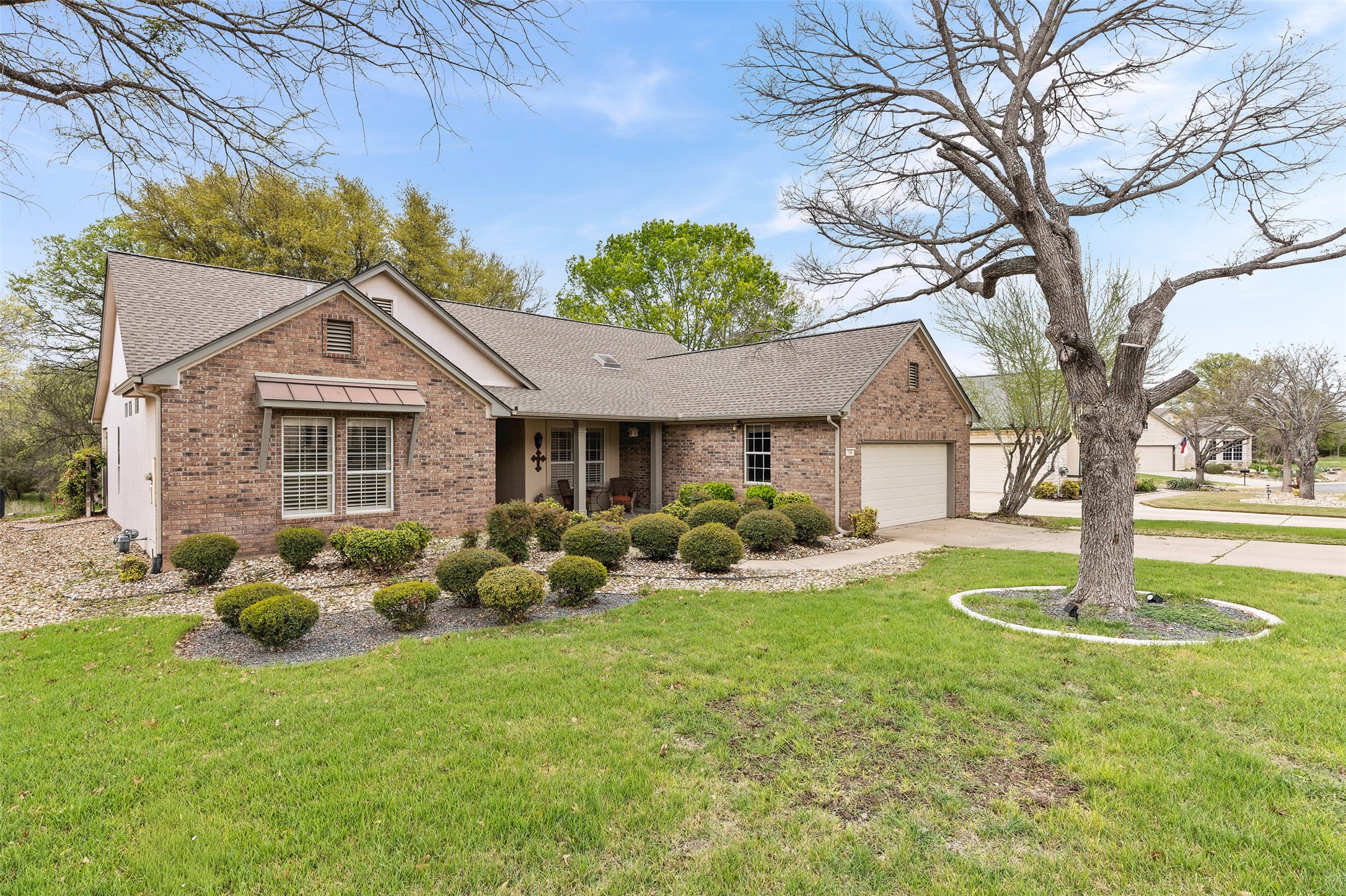144 Stetson Trail Georgetown, TX 78633 - Photo 4 of 39 a front view of house with yard and green space