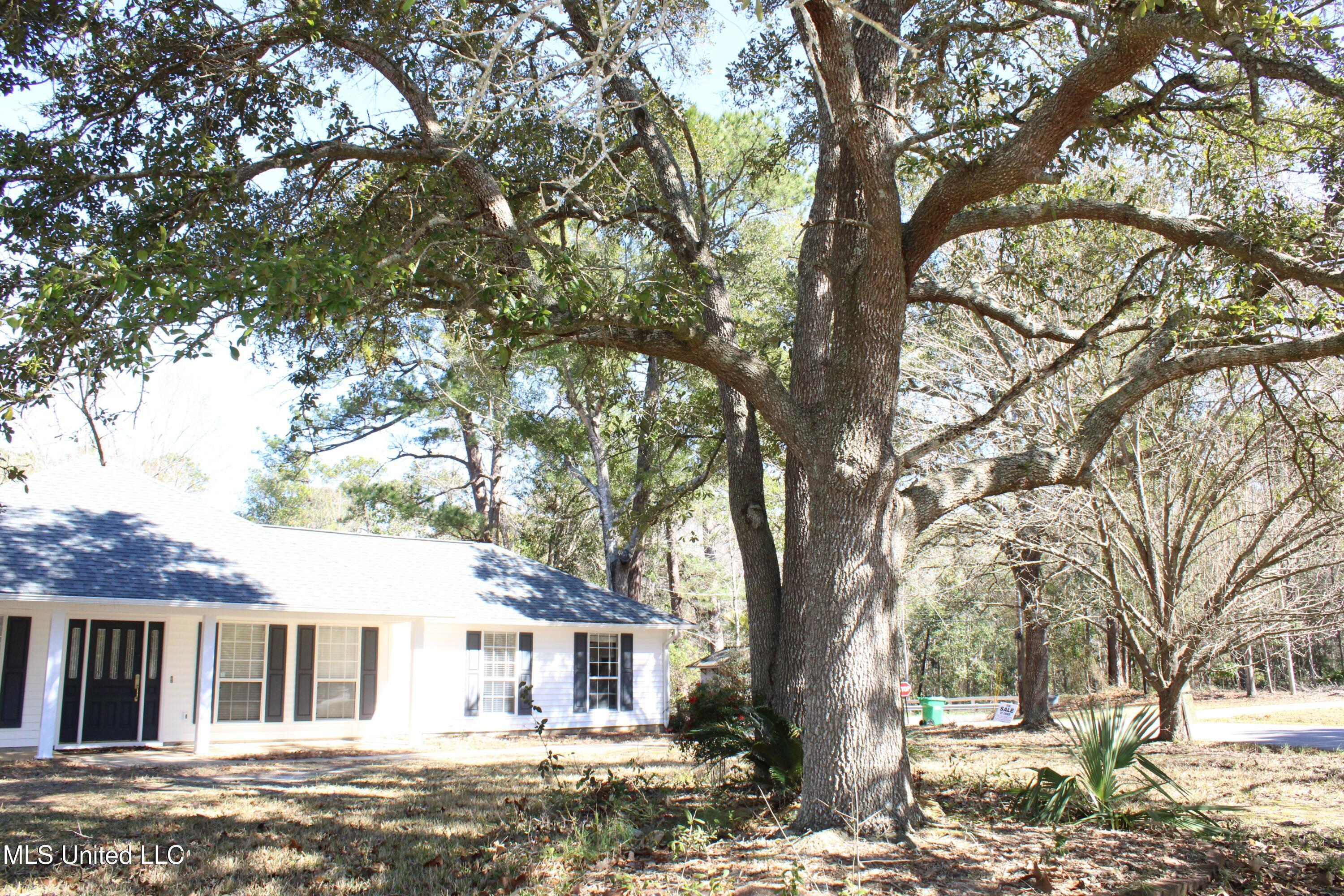 9300 Ridgeview Drive Ocean Springs, MS 39564 - Photo 15 of 54 IMG_6906