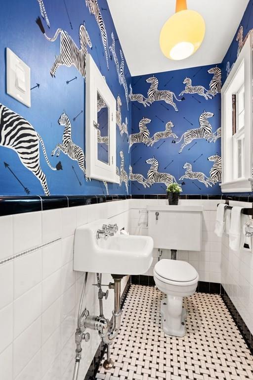 87 Gardner Road Brookline, MA 02445 - Photo 12 of 25