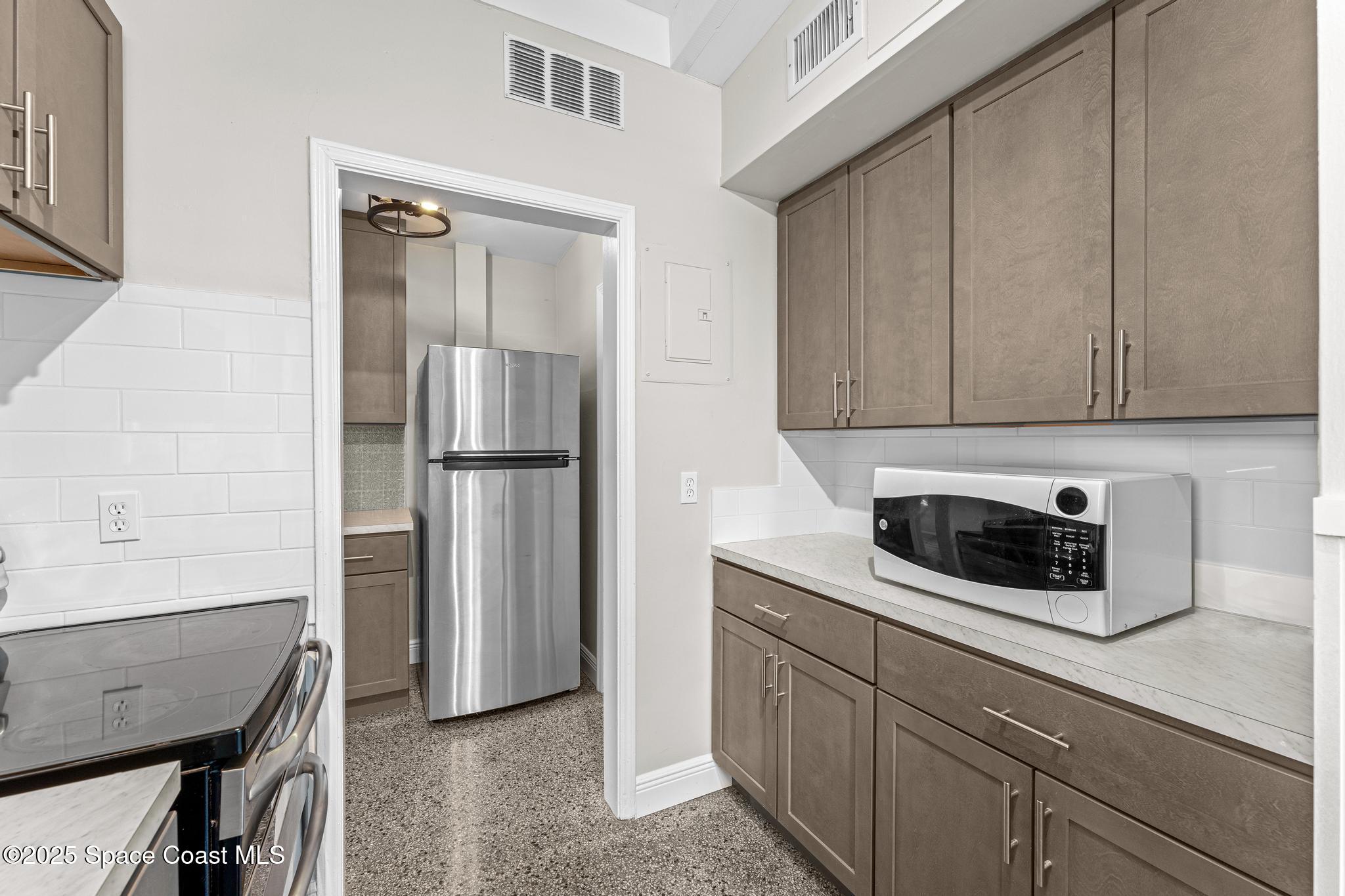 1644 Old Colonial Way Melbourne, FL 32935 - Photo 10 of 34 DSC05023