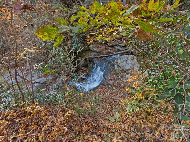 $425,000 | 65 Charleston Harbor Drive, Saluda, NC 28773