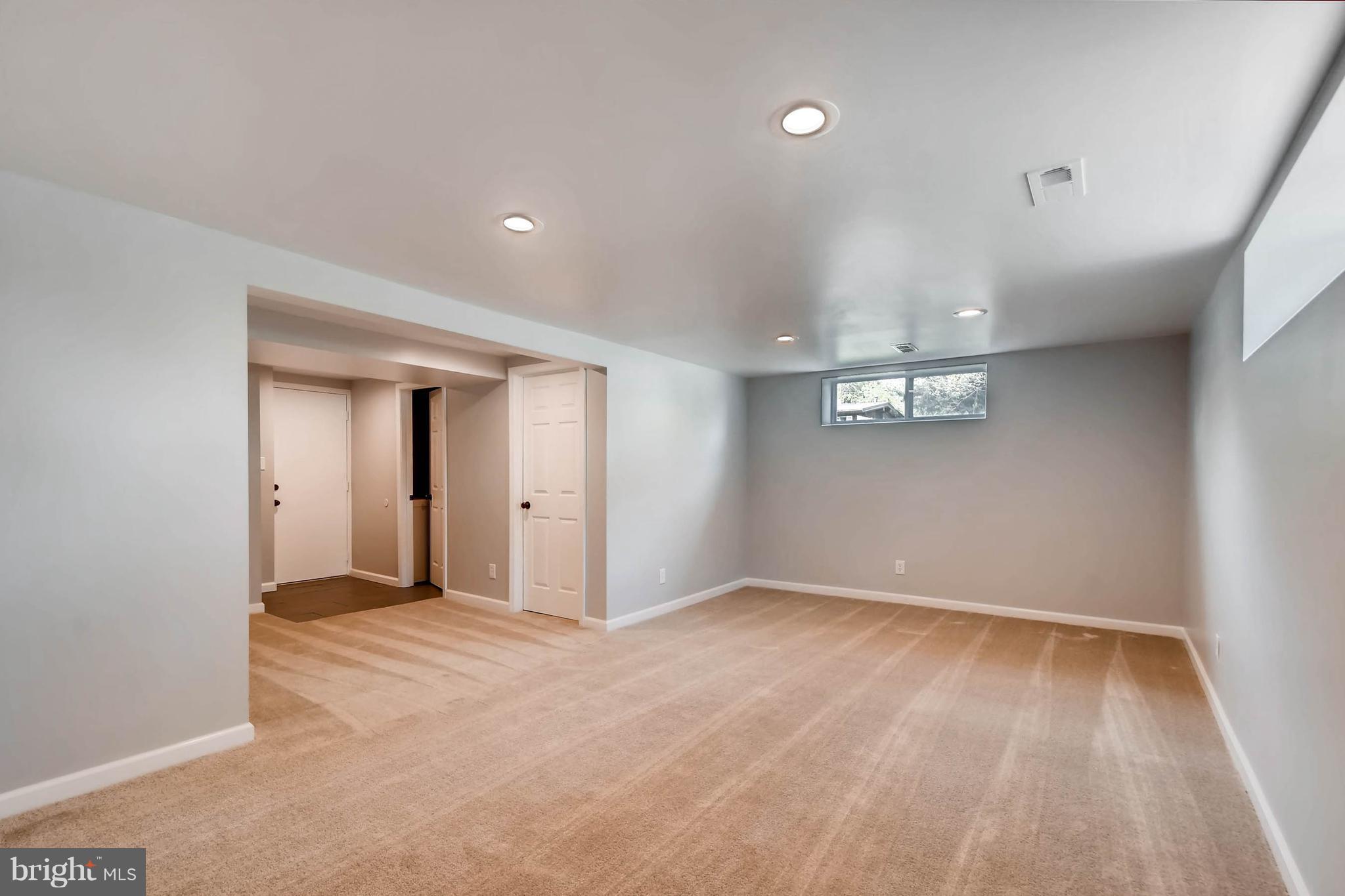 4707 Maryknoll Road Baltimore, MD 21208 - Photo 24 of 29 A great space for entertaining