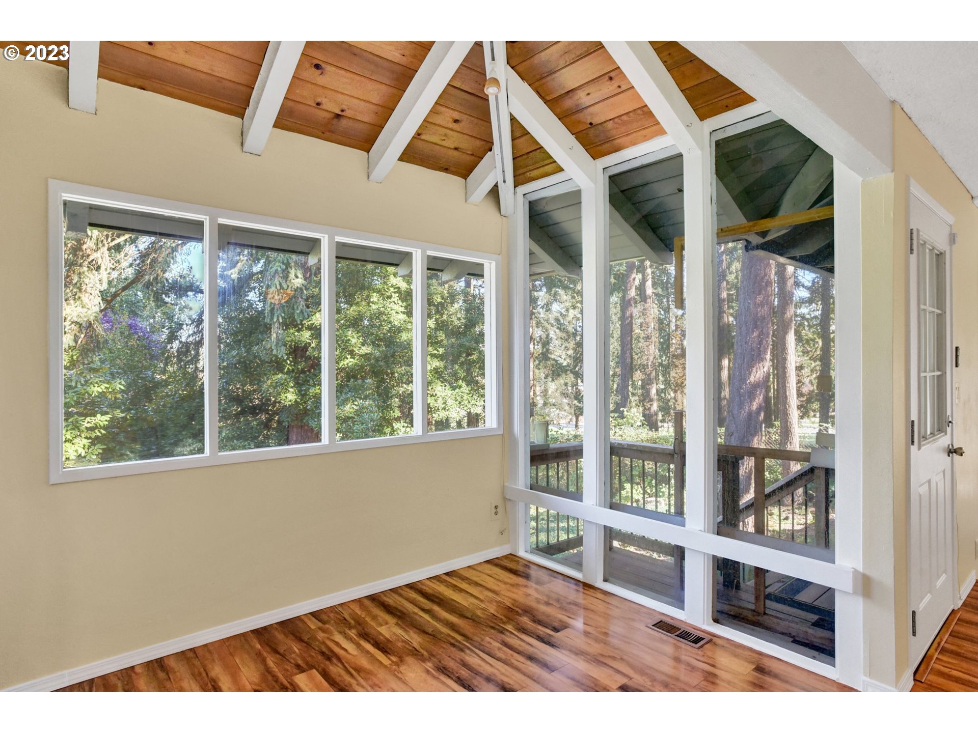 6160 Southwest Heights Lane Beaverton, OR 97007 - Photo 13 of 40 a view of an entryway with sitting area