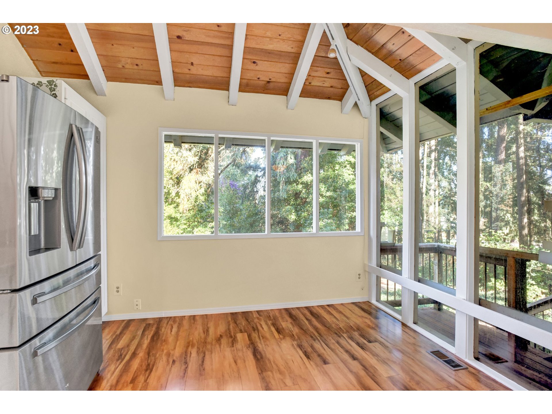 6160 Southwest Heights Lane Beaverton, OR 97007 - Photo 14 of 40 a view of an empty room with a window