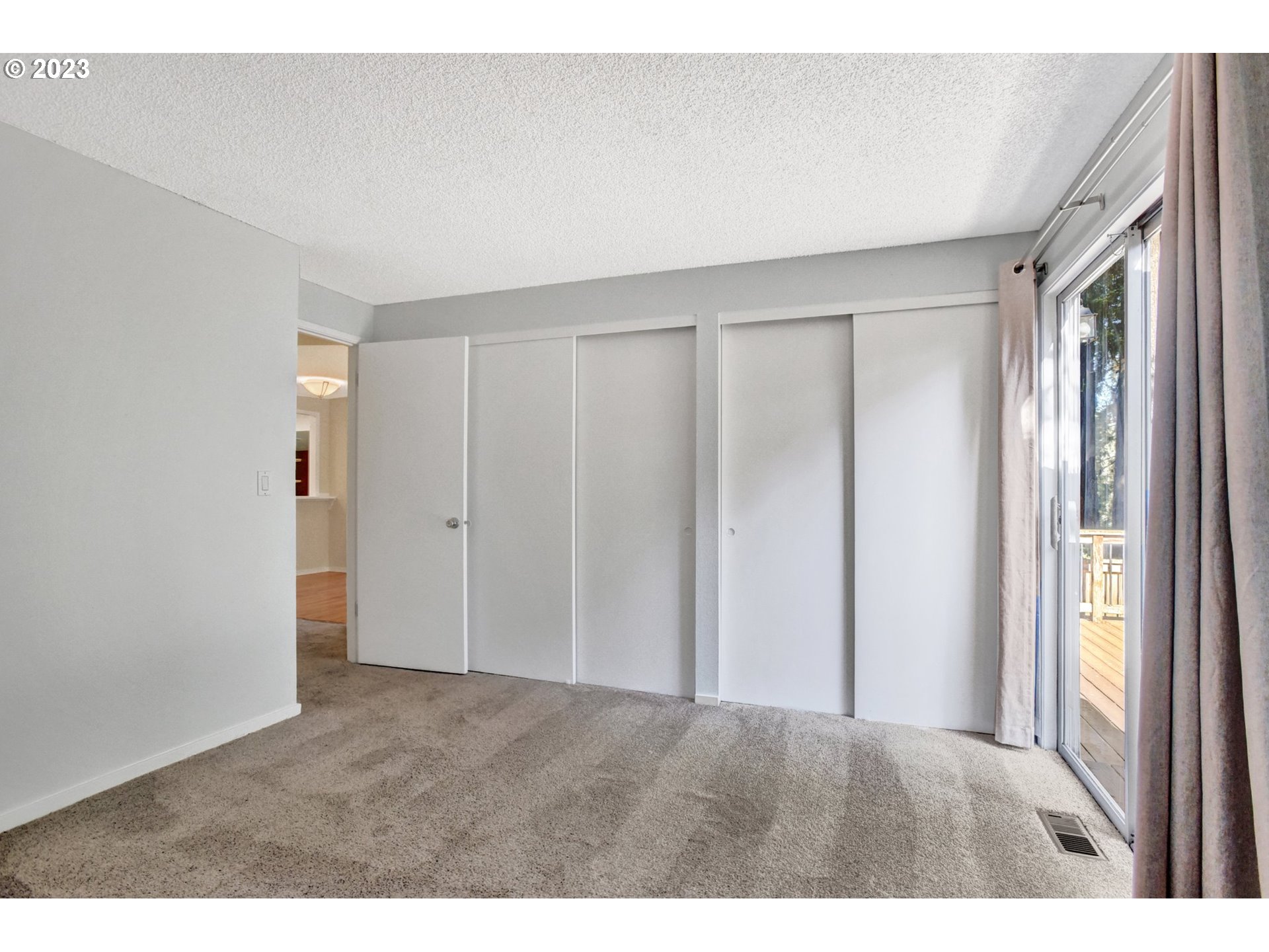 6160 Southwest Heights Lane Beaverton, OR 97007 - Photo 22 of 40 a view of an empty room and window