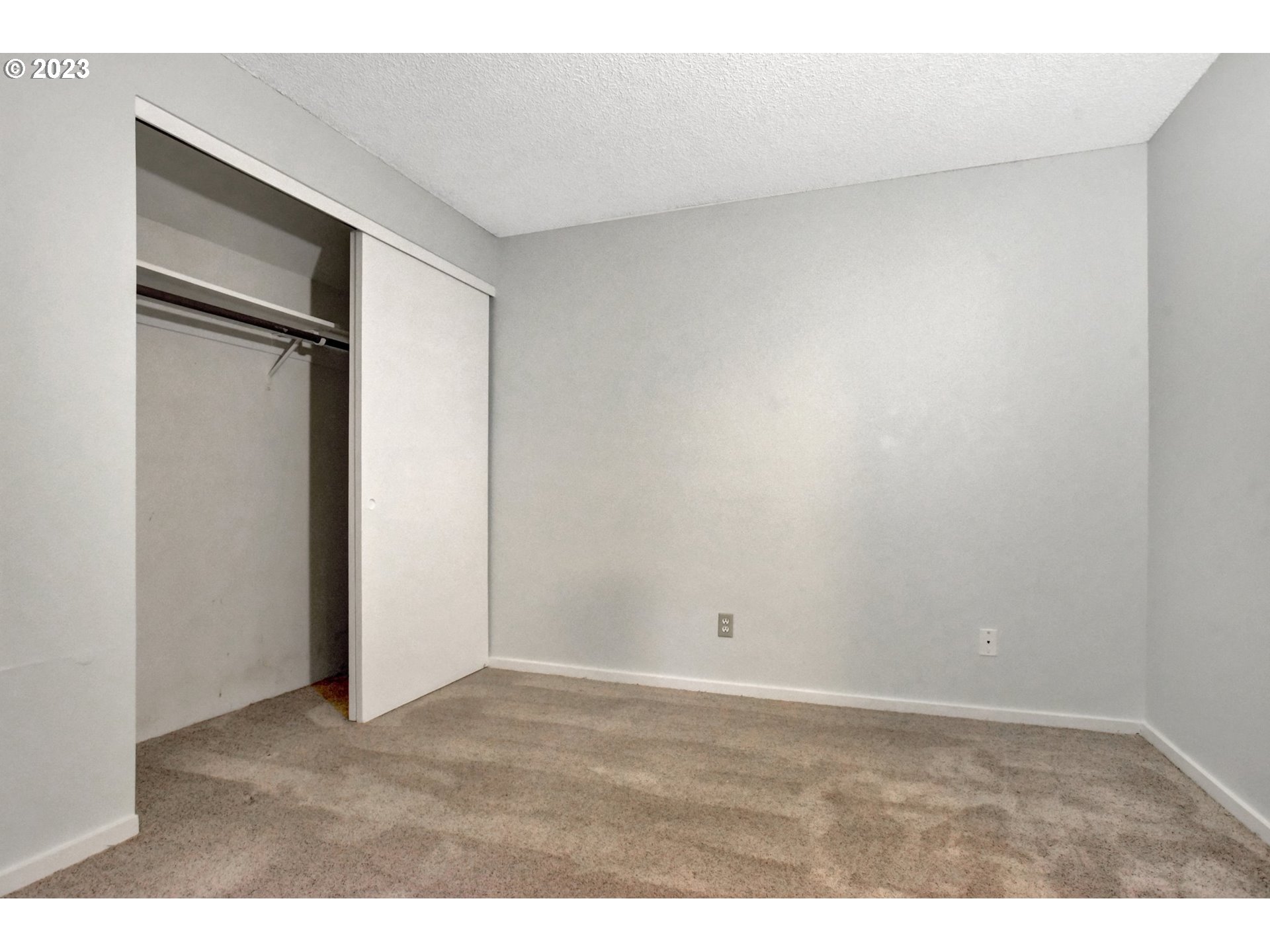 6160 Southwest Heights Lane Beaverton, OR 97007 - Photo 28 of 40 a view of an empty room