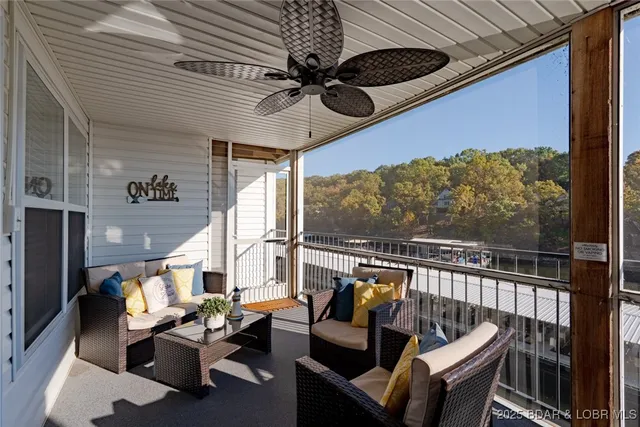 $225,000 | 40 Lighthouse Road, Unit 2102, Lake Ozark, MO 65049