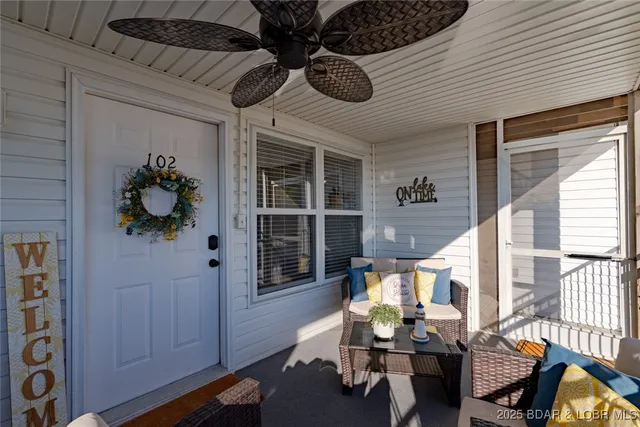 $225,000 | 40 Lighthouse Road, Unit 2102, Lake Ozark, MO 65049