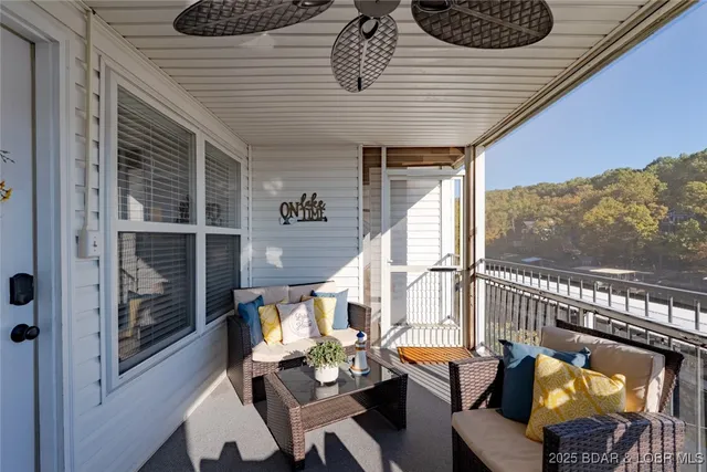 $225,000 | 40 Lighthouse Road, Unit 2102, Lake Ozark, MO 65049