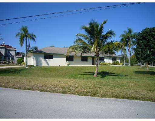 20201 Southwest 50th Place Southwest Ranches, FL 33332 - Photo 1 of 15 Exterior Front