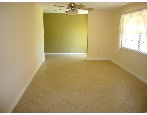 20201 Southwest 50th Place Southwest Ranches, FL 33332 - Photo 4 of 15 Living Room