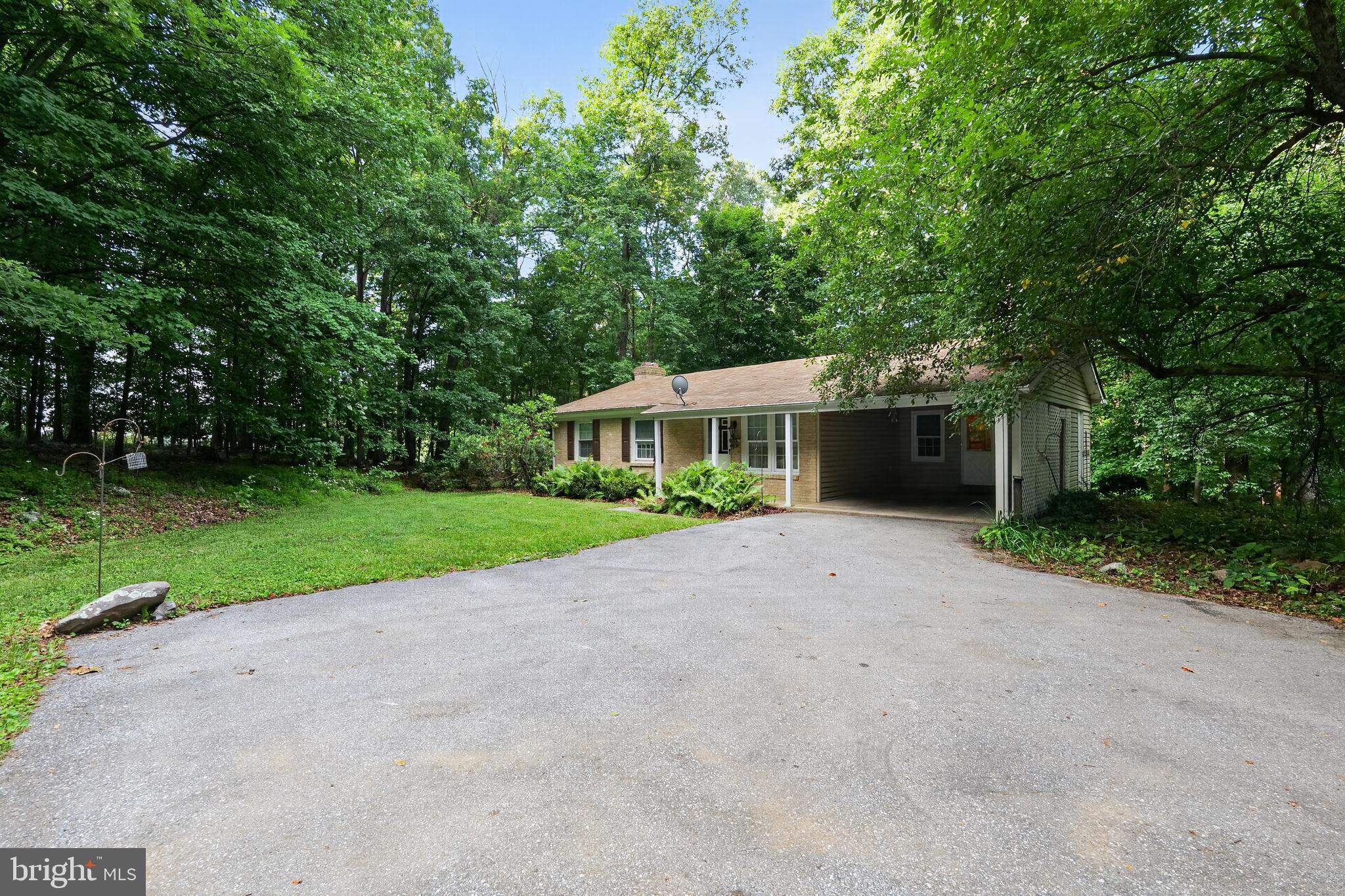 9810 Woodsboro Road Frederick, MD 21701 - Photo 3 of 32