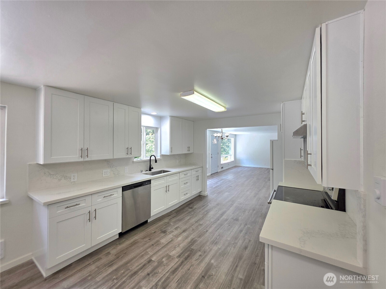 7111 Meadowdale Beach Road Edmonds, WA 98026 - Photo 3 of 15