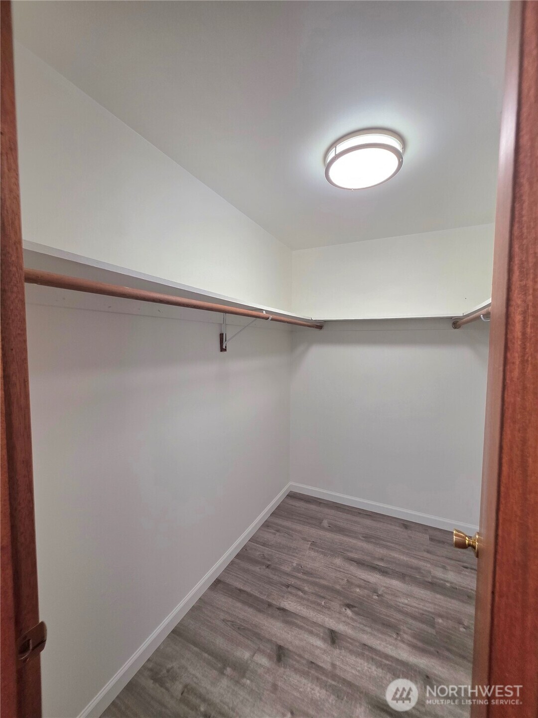 7111 Meadowdale Beach Road Edmonds, WA 98026 - Photo 6 of 15