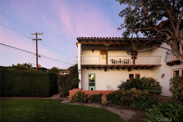 $3,450,000 | 212 West Avenida Valencia, San Clemente, CA 92672