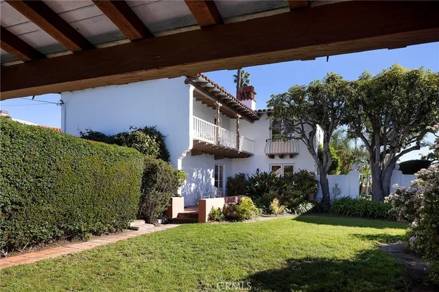 $3,450,000 | 212 West Avenida Valencia, San Clemente, CA 92672