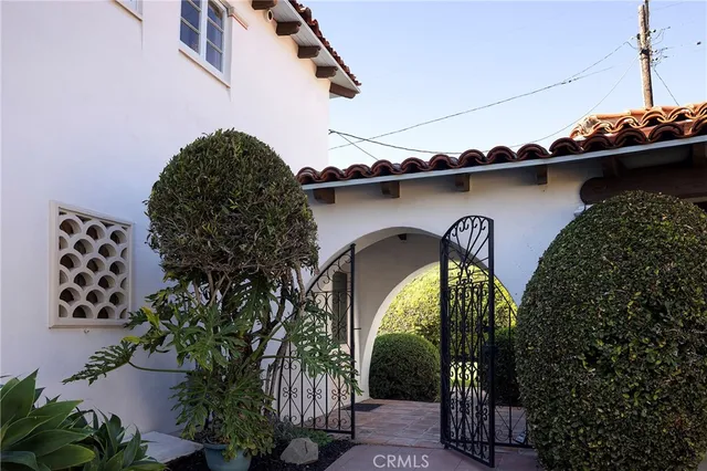 $3,450,000 | 212 West Avenida Valencia, San Clemente, CA 92672