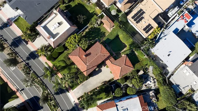 $3,450,000 | 212 West Avenida Valencia, San Clemente, CA 92672