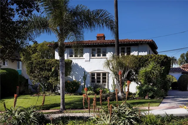 $3,450,000 | 212 West Avenida Valencia, San Clemente, CA 92672