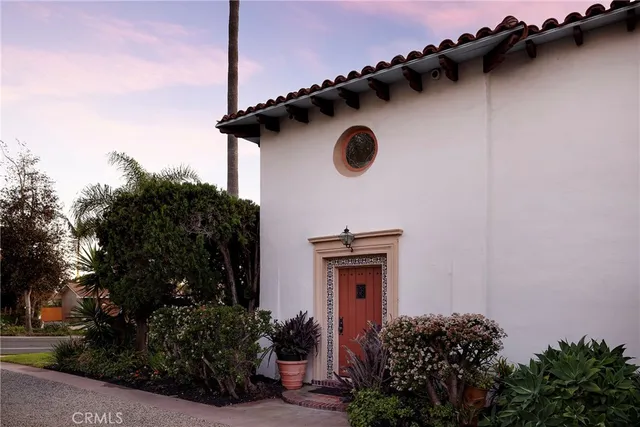 $3,450,000 | 212 West Avenida Valencia, San Clemente, CA 92672