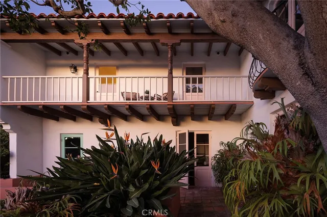 $3,450,000 | 212 West Avenida Valencia, San Clemente, CA 92672