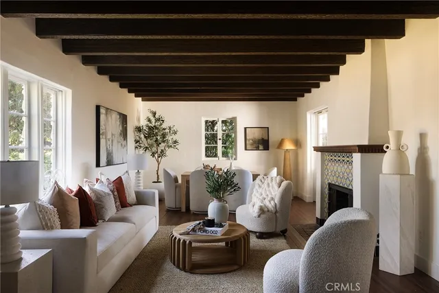 $3,450,000 | 212 West Avenida Valencia, San Clemente, CA 92672